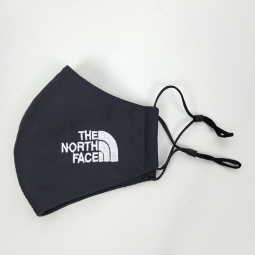 The North Face Embroidered Logo Cloth Adjustable Face Mask brand new!